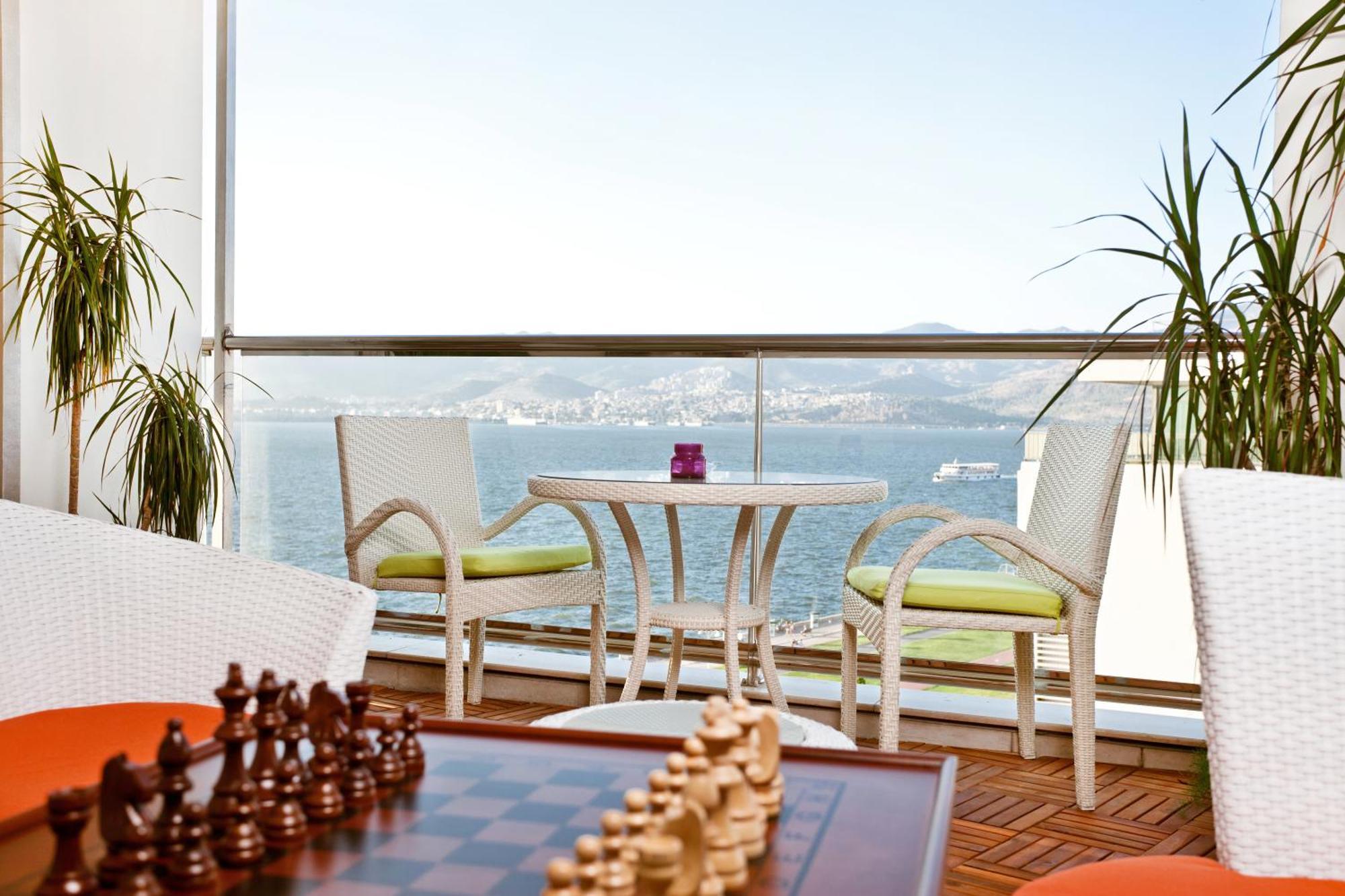 Izmir Palas Hotel 4*